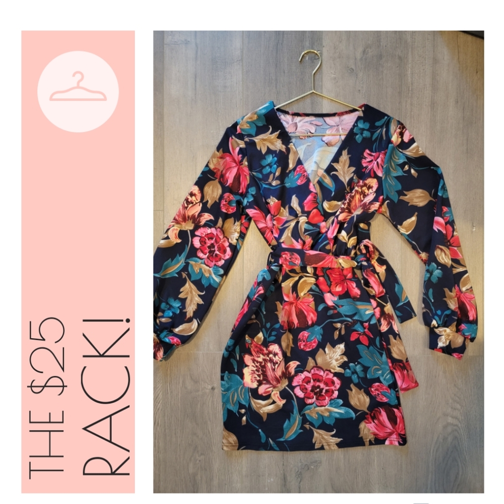 Flower mini dress. Small.